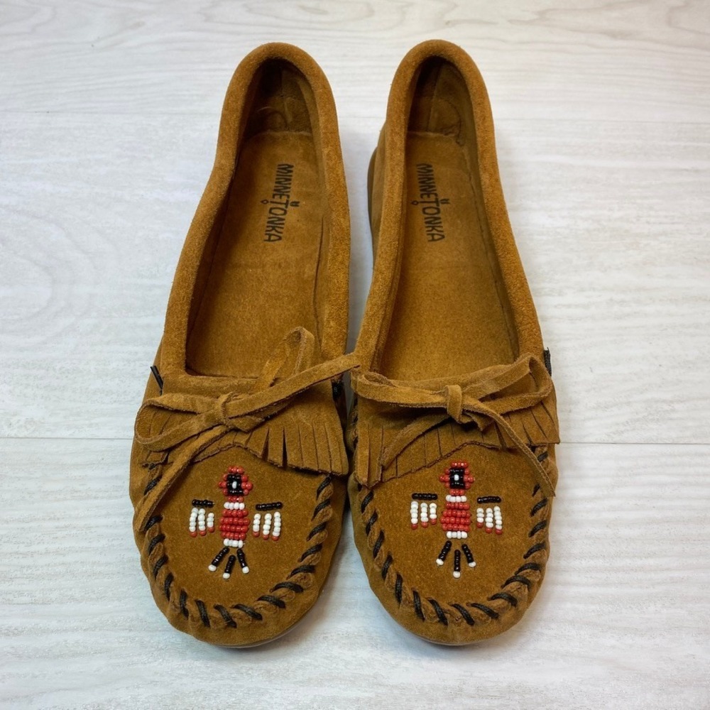 Minnetonka Womens 10 Thunderbird II Moccasin Boho Brown Suede Beaded Bird Flat